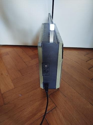 ritam srca radio: Stari retro tranzistor VEF 221 vintage radio — 7