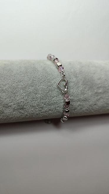 longines beograd: Delikatna narukvica sa ružičastim perlama i motivom srca - Dizajn — 6