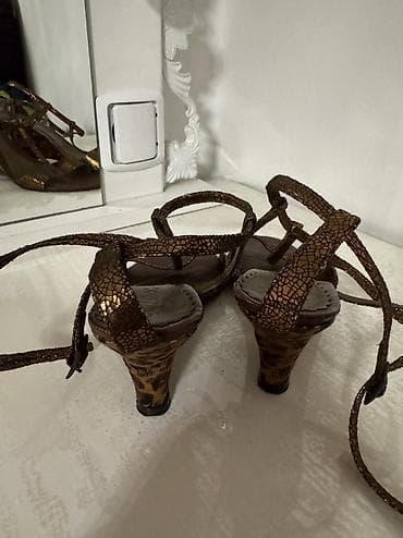 bershka sandale: Bas udobne.Tigrast djon — 5