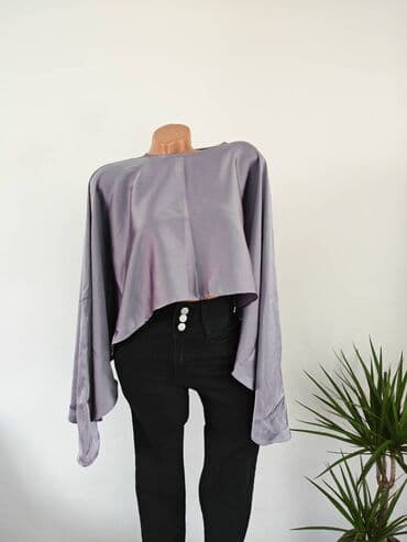 Shein 🌼 Nova elegantna saten bluza Veličina S-M Za sve informacije i na lalafo.rs Shein 🌼 Nova elegantna saten bluza Veličina S-M Za sve informacije i