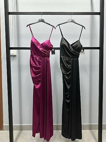 3d haljine: Elegantna duga satenska haljina na tanke bretele - Model: duga — 3