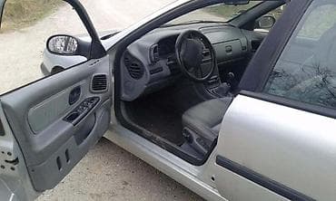 vesla za čamac: TAPACIRI ZA RENAULT LAGUNA OD 2000. DO 2005. GOD — 2