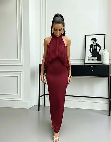 Elegantna večernja haljina – duga, uska silueta sa visokim