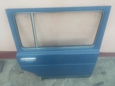 presvlake za prednja sedista: Vrata zadnja desna Lada 2131 Niva. Polovno, ocuano. Skinuto sa — 5