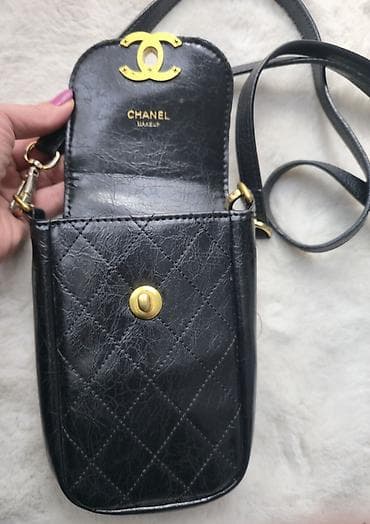 zara aksesoari: CHANEL Make up. Mala crna torbica preko ramena za mobilni i sitnice — 4