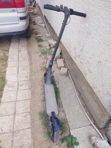 Musical Instruments: Električni trotinet – gradski model sa pneumaticima i disk kočnicom — 7