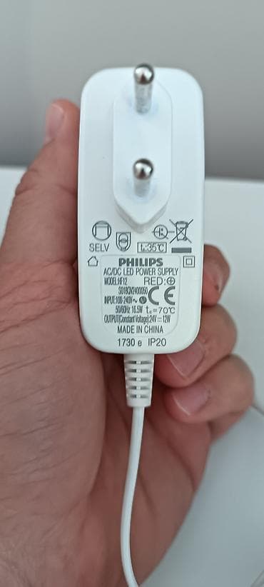 stocic: Prodajem Philips Hue Iris pametnu ambijentalnu lampu, polovna i veoma — 3