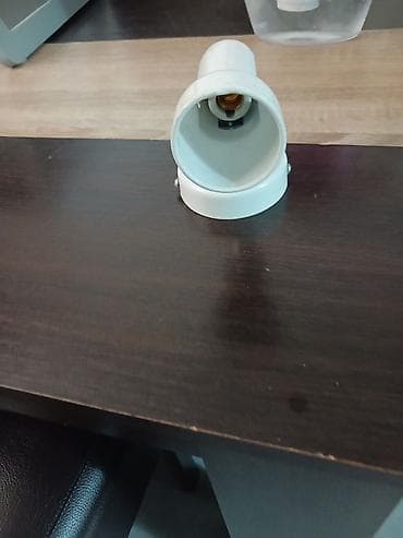 police za cvecare: Zidna/ plafonska spot lampa – bela grlo E14 visina 10 cm, duzina 10 — 2