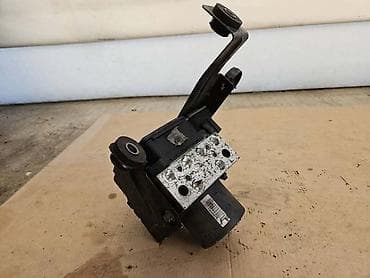 Brake System: ABS PUMPA CENTRALA 1.9 88KW ZA FIAT CROMA ZA 2010. GOD — 2
