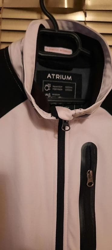 Gornji deo: Crno-bela trenerka za jesen i prolece — 2