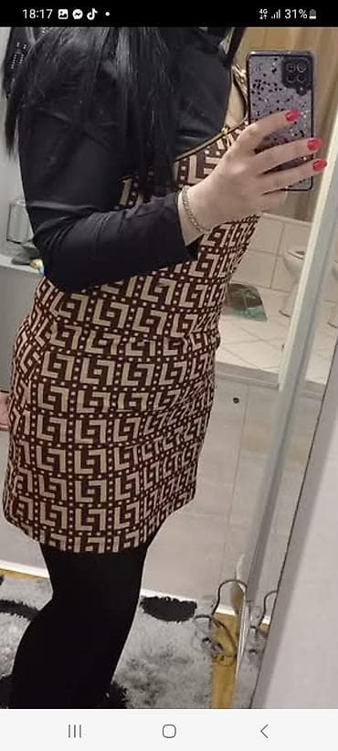 leggings h: Ženska haljina bez rukava, mini dužine, sa uskim krojem. Tkanina sa — 1