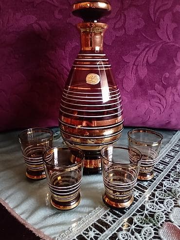 Bohemija kristal nov servis iz 60ih za zestoko pice. Flasa na lalafo.rs Bohemija kristal nov servis iz 60ih za zestoko pice. Flasa