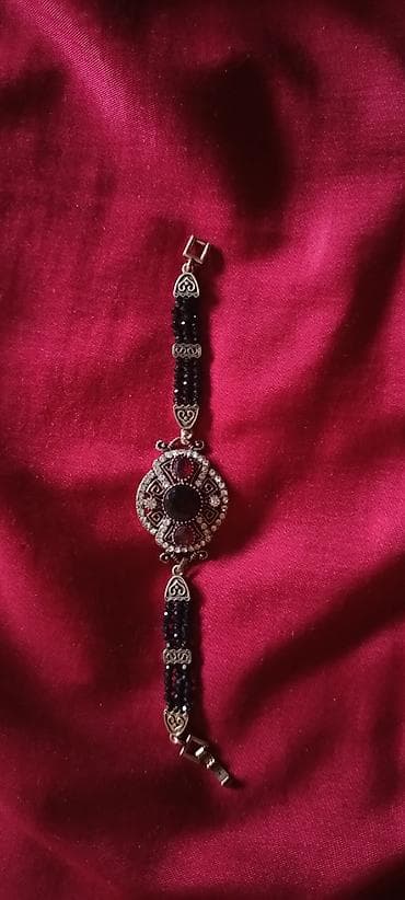 Ogrlice: Prelepa narukvica, fini rad i prelepi kamenčići, unikatna — 3