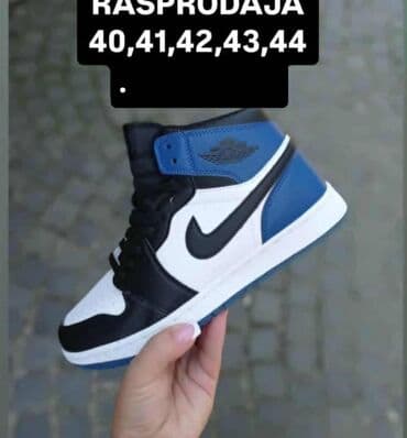 högl obuca beograd: 2900 din
sdo — 9