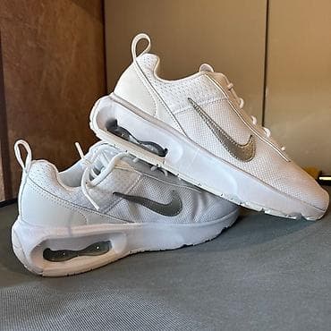 nike crne duboke patike: NIKE AIR MAX, original, perfektno stanje. Duzina unutrasnjeg gazista24 — 1
