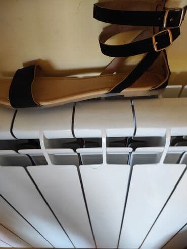 haljine c a: Sandals, 40 — 1