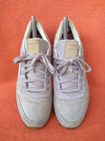 novi sad patike: Reebok patike, odgovaraju broju 40--- Reebok patike u kombinaciji — 9