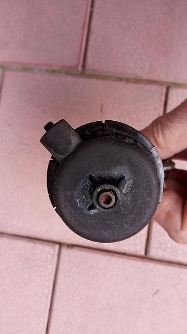 tip top auto delovi: Opel korektor sa membranom vakum sauga za varajet 2 karburator kadet — 3