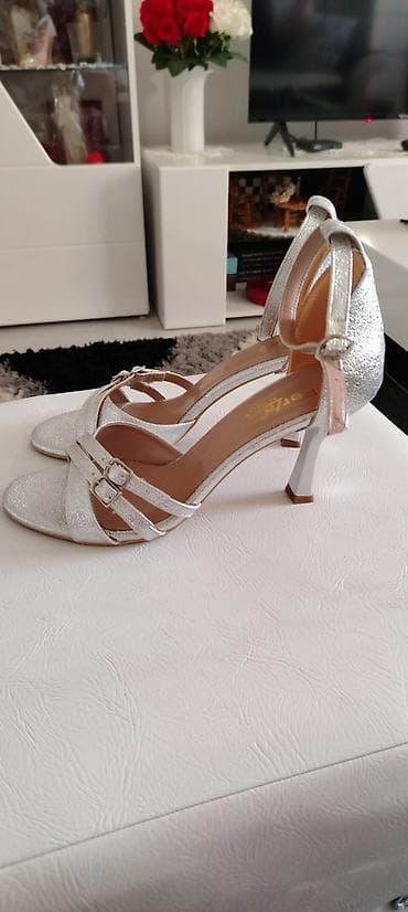 christian louboutin stikle: Potpuno nove srebrne sandale brenda PERLA, nikada nisu nošene, u — 4