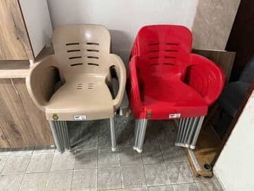 iznajmljivanje stolova i stolica: Bastenski set ! Sto sa četiri ili sest stolice dimenzija stola 120x70 — 3