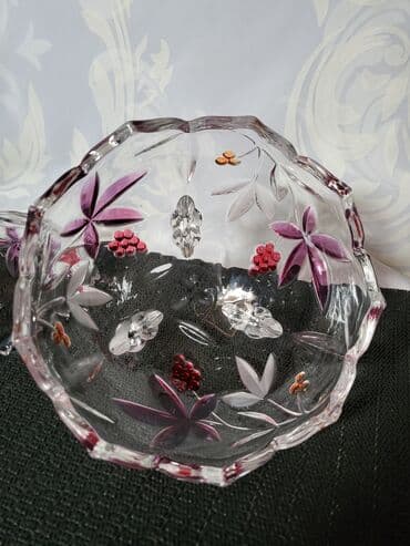 Sweatpants: Nova bombonijera. Bombonijera nova,sve na njoj odsjaj od svetla — 13