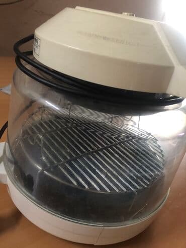 Kitchen Appliances: Wizard konvekcijska pećnica, pogodna za pripremu različitih jela. Ima — 2