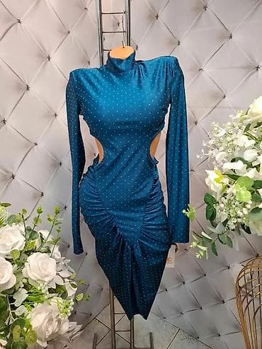 Underwear: Elegantna midi haljina sa dugim rukavima i visokim okovratnikom. Model — 1