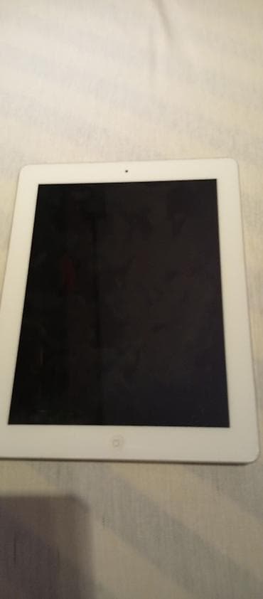 najboljem muzu i tati: IPad tablet – beli, 9.7" ekran Karapkteristike i detalji: - Prikaz — 6