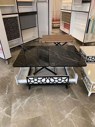 Dostupne su 4 boje, Dimenzije stola su 60x90, a kada se rasklopi
