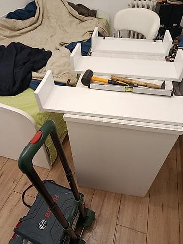 Komode: Police – Set od 3 komada Materijal: Univer ploča debljine 18 mm u — 3