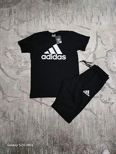 kaputi mona: Trenerka Adidas, bоја - Crna — 4