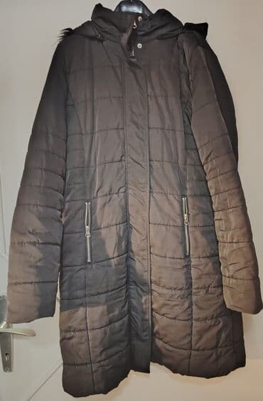 dex rock jakne: Ženska zimska jakna – crna, prošivena, dužina do iznad kolena. - — 4