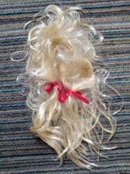 max naocare za sunce: Prodajem svetloplavu perikudugačkusa crvenim mašnicama . Nema — 7