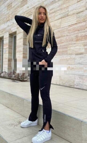 tek flis trenerka: Zenske komplet trenerke
Samo 4500 din 
S, M, L, XL — 5