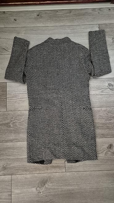 jakna duks muška: Ženski kaput/blejzer srednje dužine u crno-beloj ševron (riblja kost) — 4