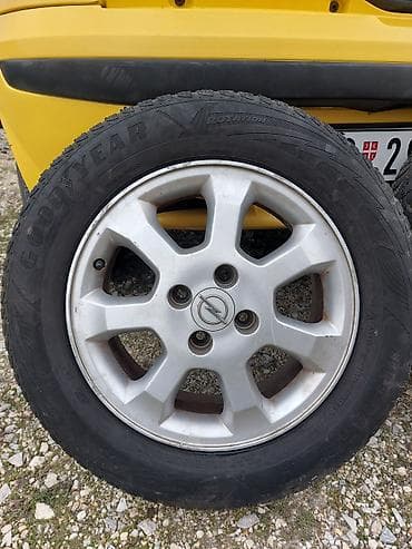 Other Vehicles: Aluminijumske felne Opel 15" - Originalne Opel alu felne, 4 rupe - — 4