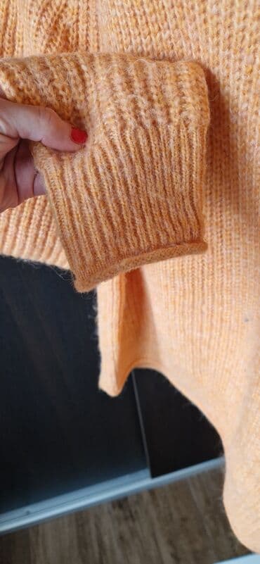 Suknje: Ženski pleteni džemper u toploj kajsija/oker nijansi. Model sa raglan — 4