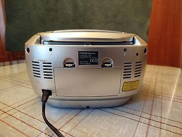skretnica za bas: Hitachi radiokasetofon. Nema antenu inace radi, malo ga zeza dugme za — 6