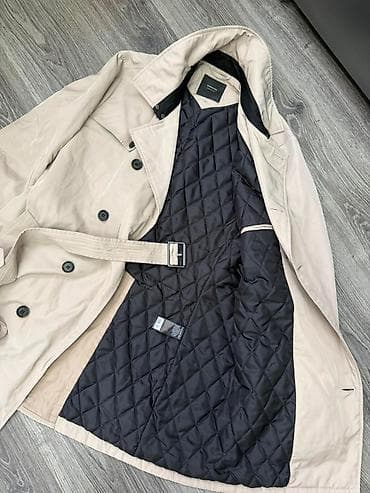 levis muski duks: Prelep muški trench mantil, L veličine — 2