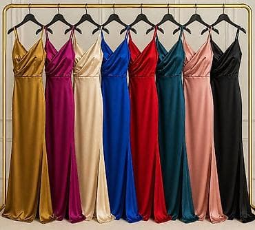 šampanj boja: 🎗️ Haljina – 3100 din - Elegantna duga satenska haljina sa prorezom — 3