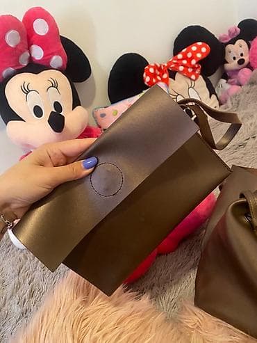 Guess torba kozna plus manja torba pismo 3000 din na lalafo.rs Guess torba kozna plus manja torba pismo 3000 din