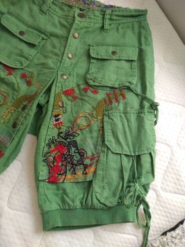 pepco lanene pantalone: Desigual sorts-bermude, materijal pamuk i lan, veoma zanimljiv model — 2