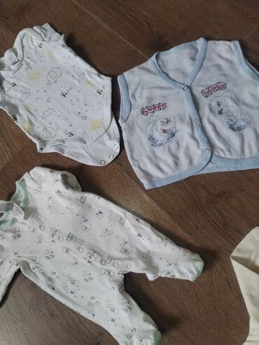 3 decembar duks: Paket: Bodiji, Zeke, Za dečake, uzrast: do 3 meseca — 3