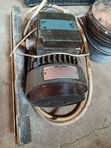 Elektro motor sa remenicom trofazni I nosacem