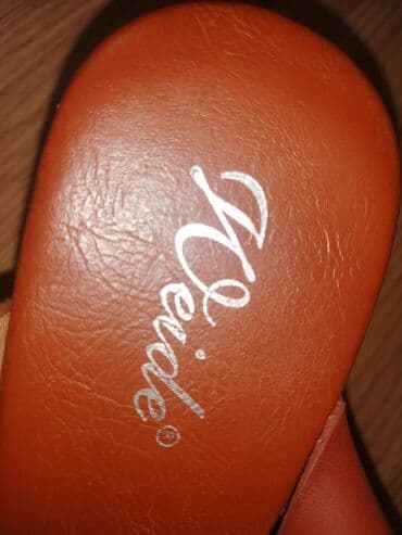 torbe b: Sandale, 39 — 4