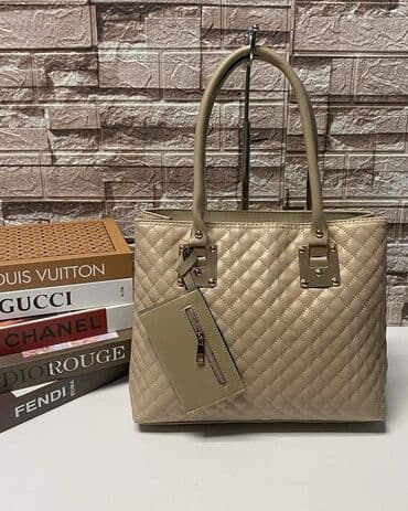 tommy hilfiger d: Cena 2500 din — 23