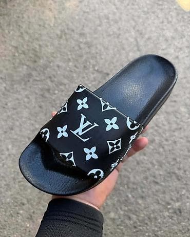 sandale sa visokom petom: Muške klompe/papuce – brendirani modeli - Klasičan “slide” dizajn sa — 8