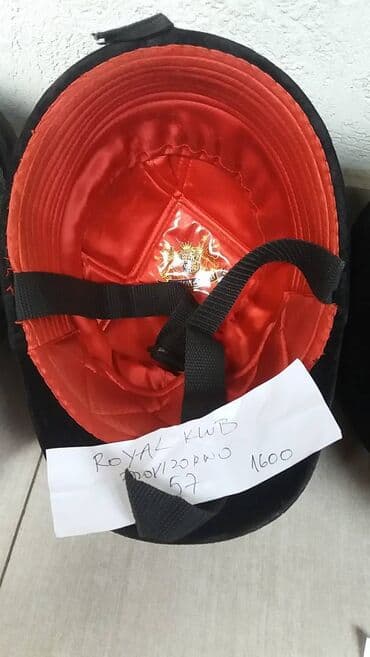 test iz engleskog za 3 razred: Helmet, For adults, Used — 9