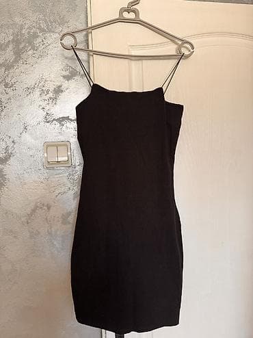 Kućna odeća: Crna haljinica ZARA NOVO
Odgovara xs/s velicni — 1