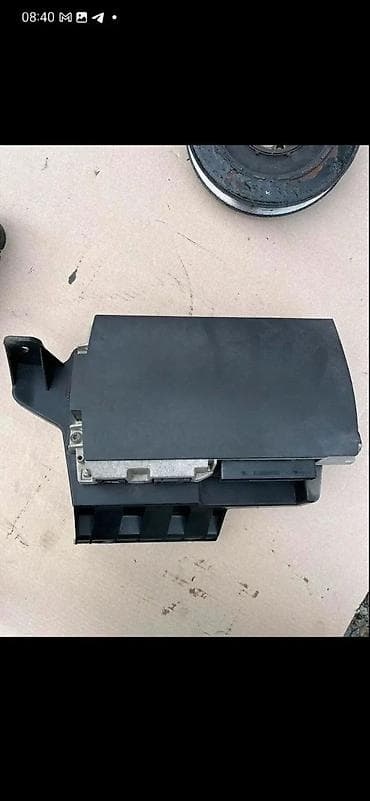 grejalica za auto na baterije: AUDI A6 A7 BOSE POJACALO | audi vagen delovi ZEMUN 06******** — 1